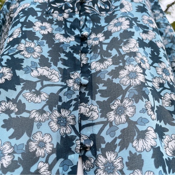 Woman’s shirt size S - Picture 3 of 6